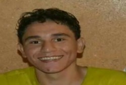 والدة احد معتقلى الميمون تستغيث .. ابنى يتعرض لتعذيب وحشى !!