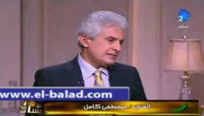 بالفيديو.. 4 فتيات يصدمن "الإبراشي" ويرفضن غناء "تسلم الأيادي" !