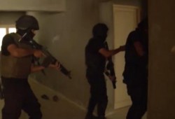 شمال سيناء: قوات جيش وداخلية الانقلاب تداهم منزل محامى بالعريش لا تعلم اسمه ولا صورته