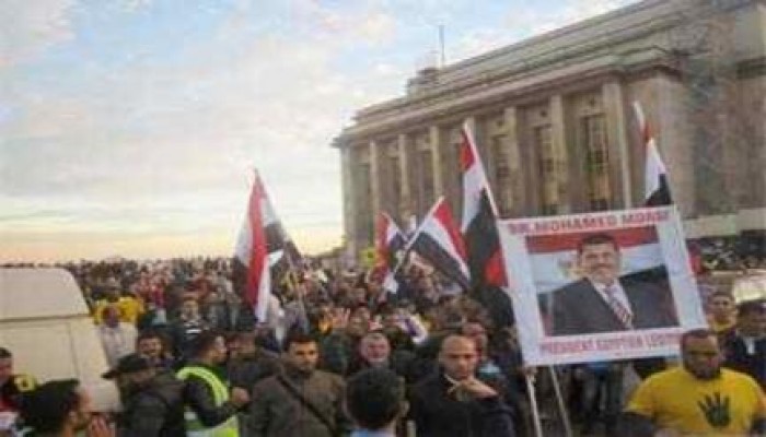 مسيرة بباريس تندد بجرائم الانقلاب وتتضامن مع الثوار في مصر