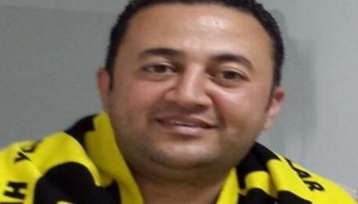 عبد الهادى: المفروض السيسي يكمل شخصية القذافي للنهاية .. ويعتقل فريق مصر كله
