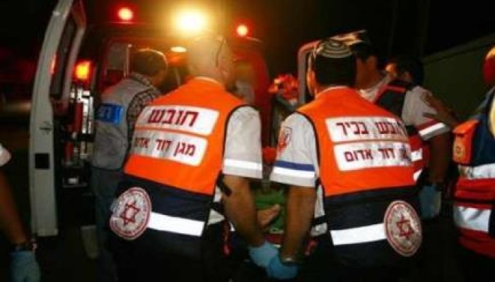 فلسطيني يطعن صهيوني بالقدس وينجح في الفرار