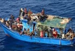 السعودية تحتجز مركب صيد على متنه 38 صيادا مصريًّا