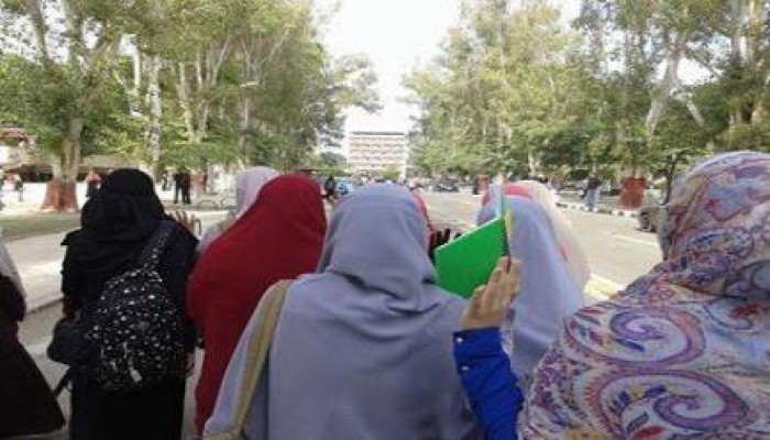 مسيرة فراشة بجامعة أسيوط للتنديد بالحملات القمع والاعتقال