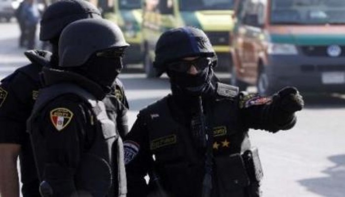 ميليشيات الأمن تعتقل أكثر من 30 طالبة في جامعة الأزهر بنات