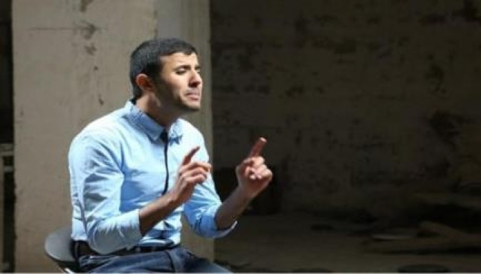 نشطاء يدشنون هاشتاج "حمزة نمرة مطرب الثورة" بعد قرار الانقلاب بمنع أغانيه