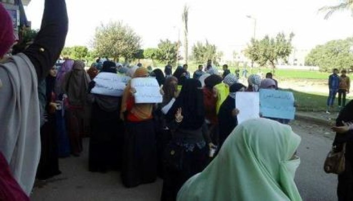 الدقهلية: وقفة لطالبات تفهنا الاشراف ضد الانقلاب بجامعة الأزهر