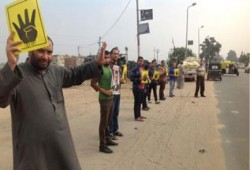 3 سلاسل بشرية في البحيرة وبني سويف والشرقية رفضا لجرائم العسكر