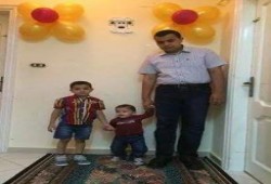 الانقلاب يختطف "حمزة الظريف" ويدمرون محتويات منزله وضابط بالأمن الوطني يضع جهاز غريب بجيبه