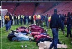 مسئول الإضاءة باستاد بورسعيد: قيادة أمنية أمرتني بإطفاء الأنوار ووقعت المذبحة