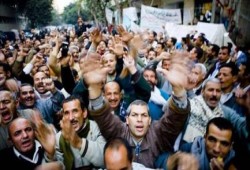أوبن ديموكراسي: عمال مصر يحتاجون لصوت سياسي يتحدث باسمهم