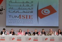 الانتخابات التونسية: احتدام المنافسة بين السبسي والمرزوقي