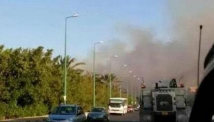إندلاع حريق ضخم أمام مطار الغردقة الدولي