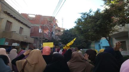 بنى سويف: تظاهرة نسائية بمدينة بني سويف تحشد للثورة الإسلامية