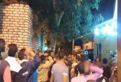 وقفة شبابية أمام منزل الشهيد جوده ماهر بقرية ام الجنازير ببني سويف