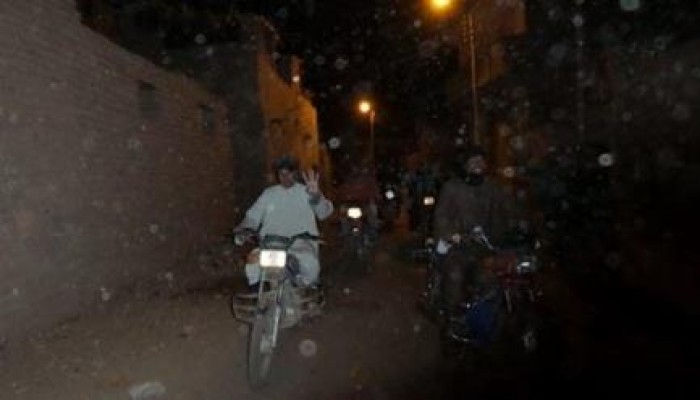 الأقصر: مسيرة ليلية بالدراجات البخارية للتنديد باعتقال الحرائر