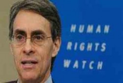 "كينيث روث" يتهكم علي تصريحات قائد الانقلاب بإرسال قوات إلى "فلسطين"