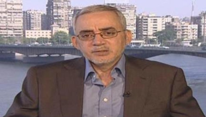 عرفة ساخرا من تقرير تقصي الحقائق: الحكومة بتاعتنا والدفاتر دفاترنا