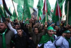 حماس: اعتقال قيادات الضفة لن يخمد جذوة الثورة بالضفة