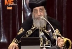 (بالفيديو) تواضروس يأمر بطرد سيده طالبته بالتدخل لحل مشكلتها