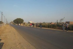 الشرقية:  سلسلة بشرية بأنشاص الرمل بجمعة الله أكبر أيد واحدة