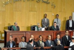 سيناريوهات قانونية لجلسة الحكم على المخلوع في قضية "قتل المتظاهرين" اليوم