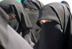 الانقلاب يصادر الحريات ويمنع ارتداء النقاب بمدارس أسوان