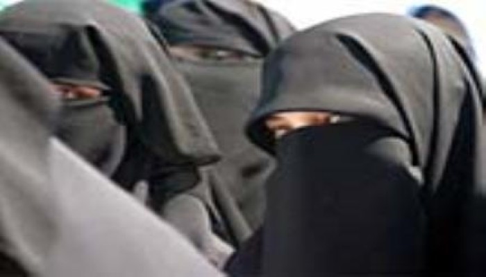 الانقلاب يصادر الحريات ويمنع ارتداء النقاب بمدارس أسوان