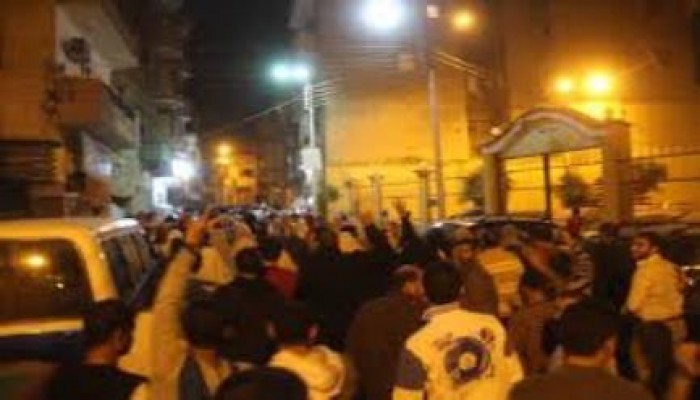 مسيرة ليلية بالمنوفية تندد بحكم براءة المخلوع وعصابته