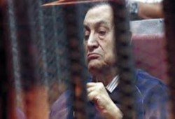 براءة المخلوع مبارك ومعاونيه من قتل المتظاهرين في عيون الصحافة الأجنبية