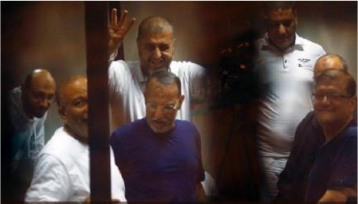 قضاء الانقلاب : 3 سنوات سجنا لقيادات الإخوان بزعم إهانة المحكمة في هزلية "اقتحام السجون"