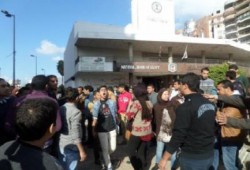 وقفة لشباب المنصورة تنديدًا ببراءة مبارك