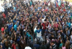 تظاهرة طلابية منددة بأحكام البراءة لمبارك ومعاونيه بالمعهد التكنولجي العالي ب‏الشرقية