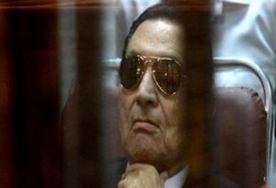 صحيفة صينية: مبارك.. المجرم يفلت من العقاب