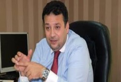 حاتم عزام يسخر من ظهور كومبارس السيسي لإفشال وحدة شباب الثورة