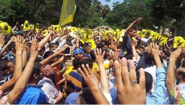 العرابي لـ"الثوار": أرفعوا علامة رابعة للتأكيد على القصاص من المجرمين