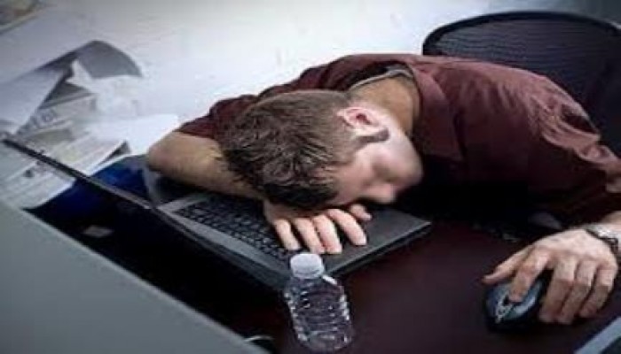 "القومي للبحوث"الجلوس أمام الكمبيوتر طويلا يؤدى للإكتئاب