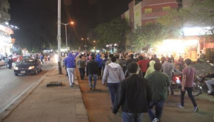 مسيرة بالمهندسين تهتف: "يسقط يسقط سيسي مبارك"