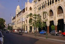 ضابط جيش يطلق الرصاص الحي في مشاجرة مع عمال مقهى بمصر الجديدة