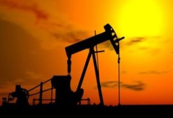 تقرير : لماذا تسارع هبوط سعر النفط في 2014؟