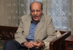 طارق البشري: لن تحاكم الدولة نظاماً تتبنّى سياساته