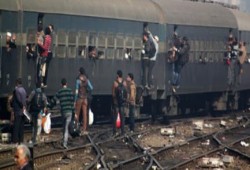 وفاة مواطن سقط من القطار نتيجة التكدس