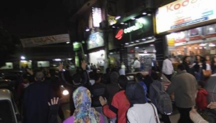 بالفيديو.. ثوار الإسكندرية يستكملون إسبوع " الله أكبر أيد واحدة"