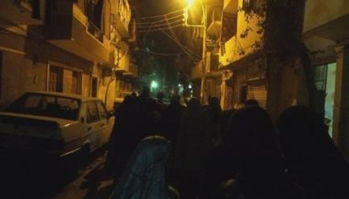 مسيرة نسائية بمدينة المنيا للتنديد ببراءة مبارك