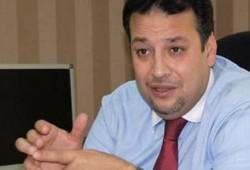 حاتم عزام: هذه عصابة استولت علي مقدرات الشعب