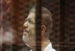 في هزلية "التخابر".. الرئيس مرسي للقاضي: "متقوليش ملكش دعوة"