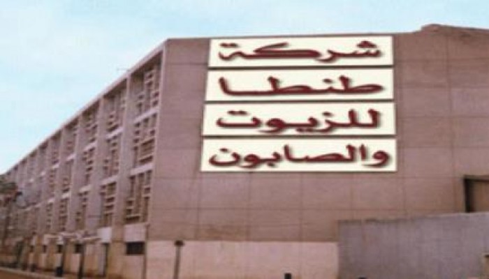 عمال "طنطا للزيوت" يطالبون بالتحقيق في توزيع مياه معدنية غير صالحة للاستهلاك الآدمي