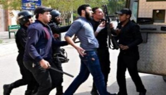 حملة اعتقالات و مداهمات بمركز الصف بالجيزة تسفر عن اعتقال 7