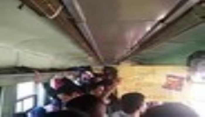 شباب الجيزة ينتفضون داخل قطار "المناشي" رفضا للانقلاب