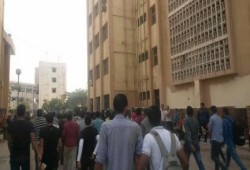مليشيات الانقلاب تعتدي على مسيرة طلاب المنصورة